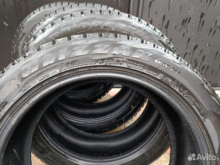 Bridgestone Blizzak DM-V1 225/55 R19 99R