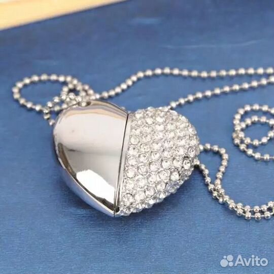 Флешка, сердце 32 гб. Кулон на цепочке, со стразам