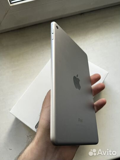 iPad mini 4 32гб