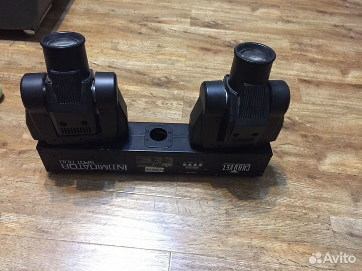 Вращаюшиеся головы chauvet intimidator spot OUO