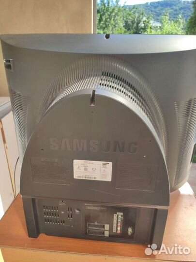 Телевизор samsung