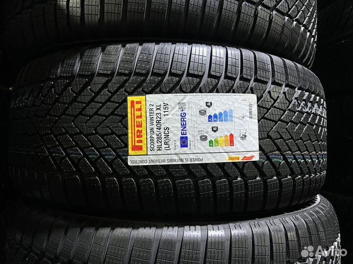 Pirelli Scorpion Winter 2 285/40 R23 117V