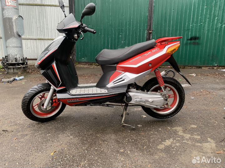 Скутер stels vortex