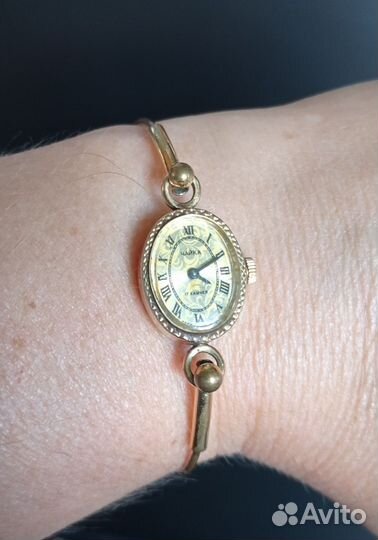 Часы наручные женские Чайка СССР