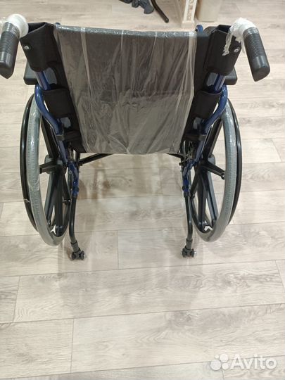 Инвалидная коляска новая