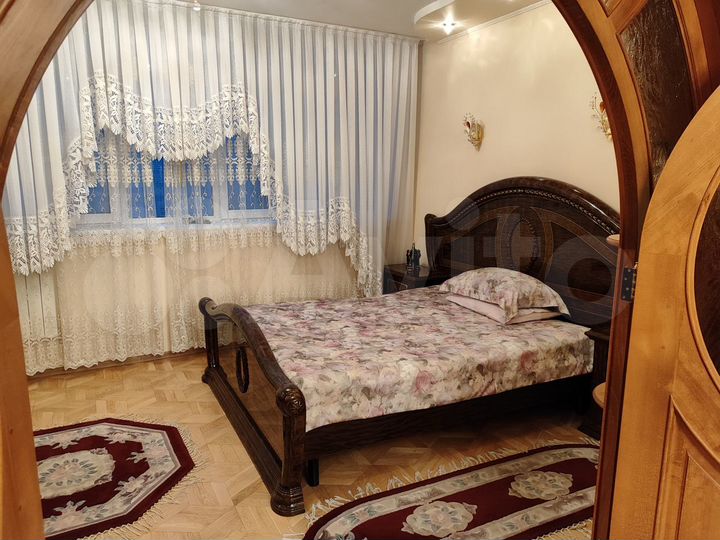 2-к. квартира, 100 м², 4/6 эт.