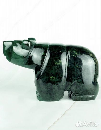 Медведь из нефрита
