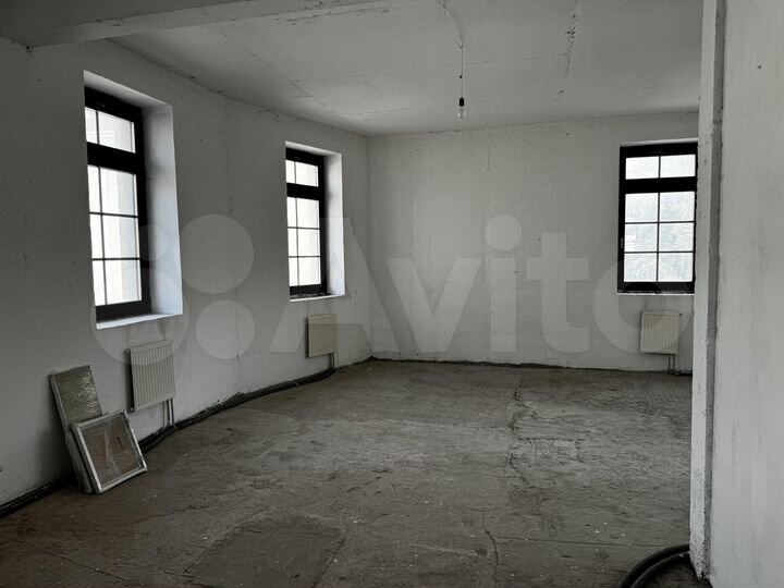 4-к. квартира, 170 м², 3/3 эт.