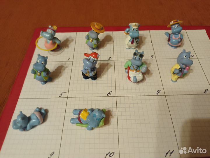 Игрушки из киндер-сюрприза и другие (40 шт.)