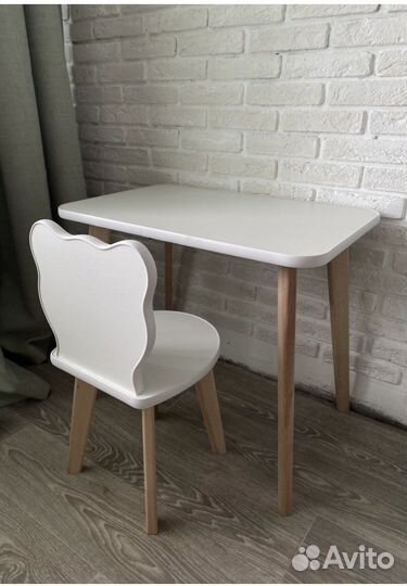 Детский стол и стул. Новый