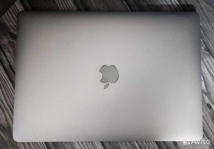 Apple MacBook Pro 13 2018 i5 2.3/8/512gb