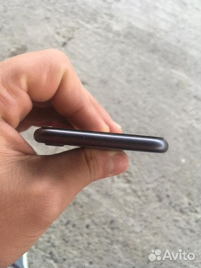 iPhone 8, 64 ГБ