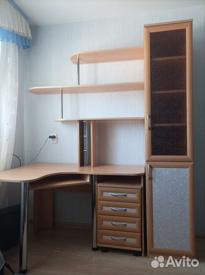 Компьютерный стол