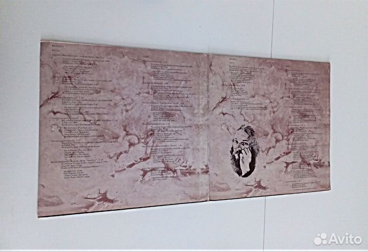 Jethro Tull Living in the past