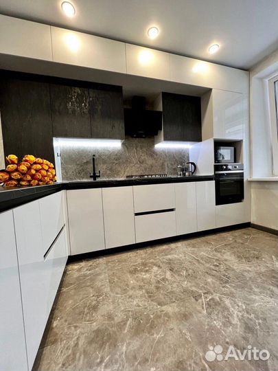 Прямой Кухонный гарнитур на заказ в Челябинске