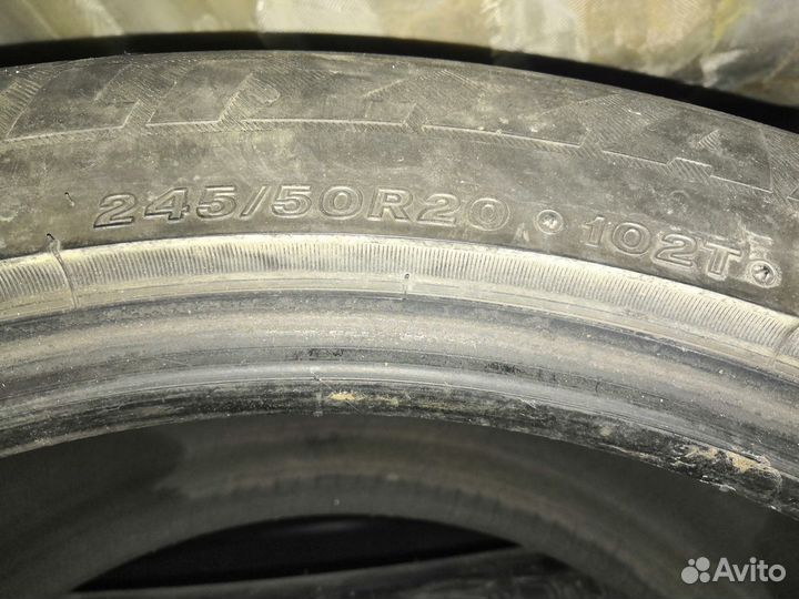 Bridgestone Blizzak Spike-01 245/50 R20 102