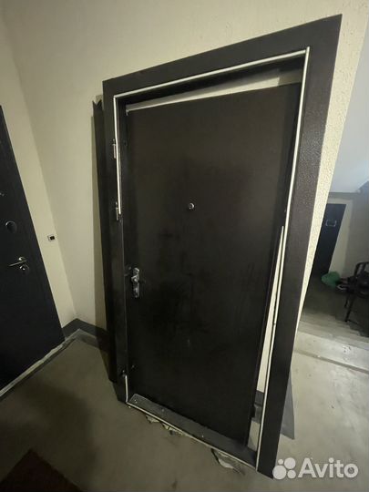 Дверь входная железная бу