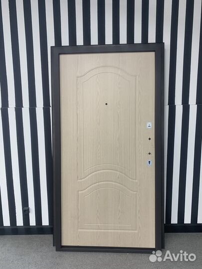 Дверь межквартирная Гермес 1150 х 2100