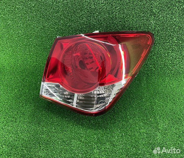 Фонарь правый Chevrolet Cruze