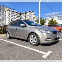 Kia Ceed 1.6 AT, 2010, 160 000 км, с пробегом, цена 960 000 руб.