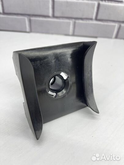 Крепление переднего бампера (ползун) на Bmw e34