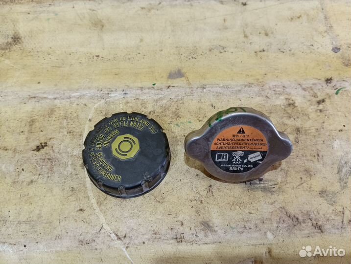 Крышка бачка тормозной жидкости Nissan Juke Ниссан