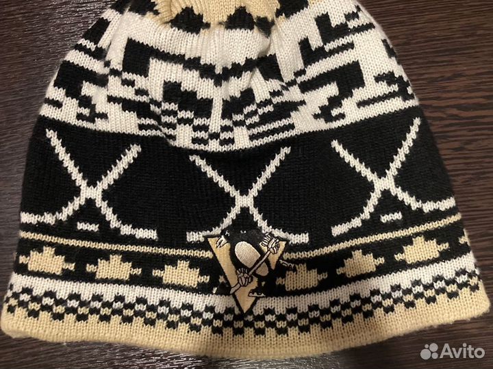 Хоккейная шапка