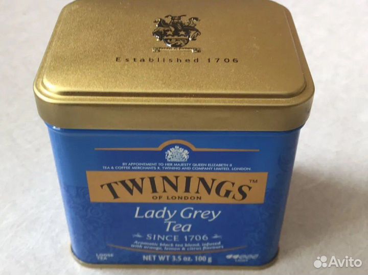 Жестяные банки из-под чая и кофе