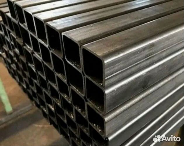 Профтруба квадратная 100х100х3 для лестницы