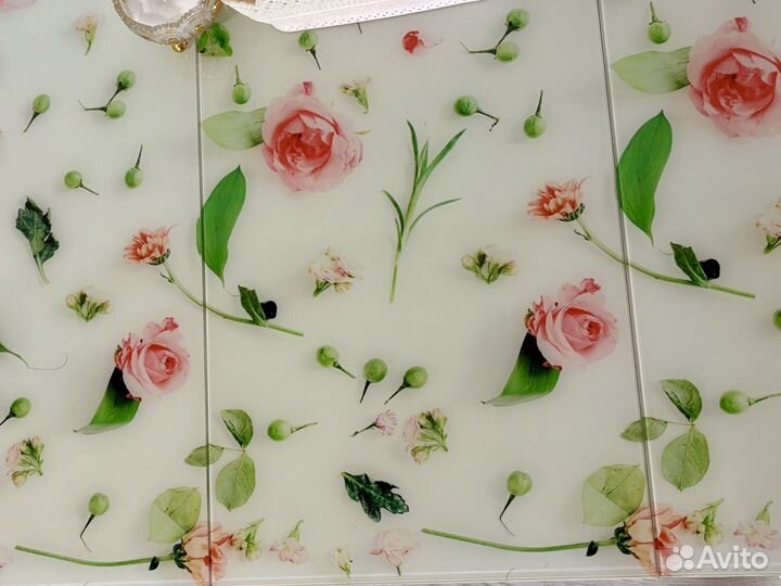 Продам кухонный стол