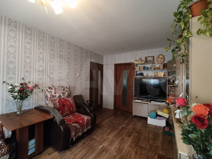 2-к. квартира, 44 м², 1/5 эт.