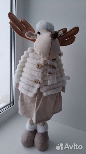 Олениха новогодняя