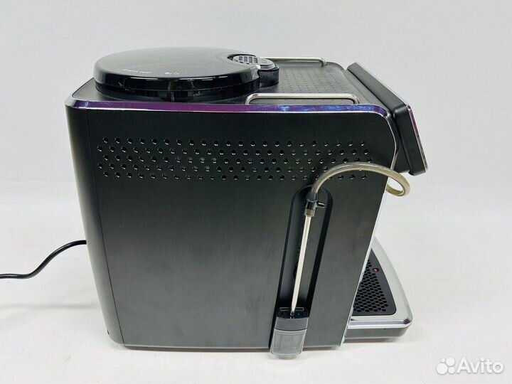 Кофемашина Saeco SM6582/30 пробег 17 чаш