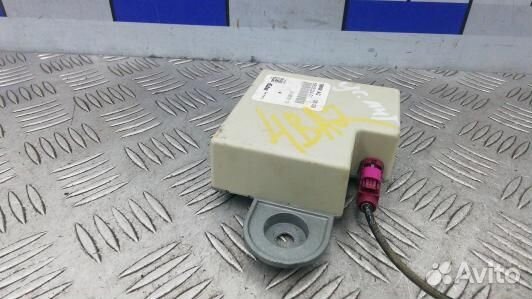 Усилитель антенны BMW 7 F01 (4BA02W801)