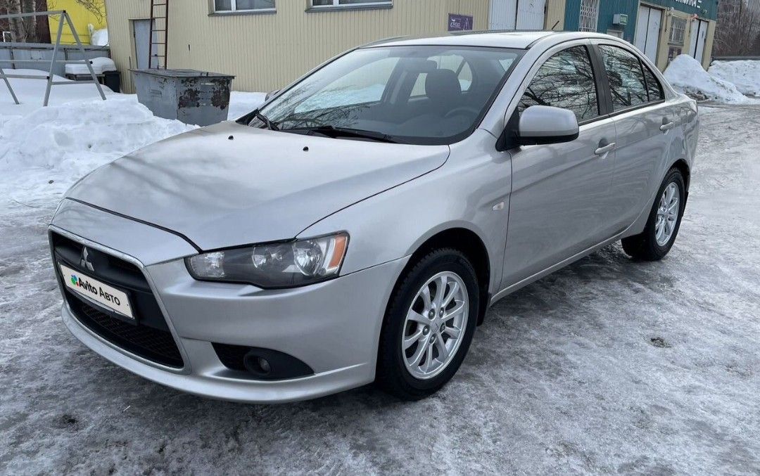 Mitsubishi Lancer: фото владельца