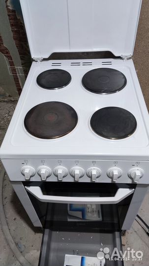 Плита электрическая Beko бу, духовка с конвекцией