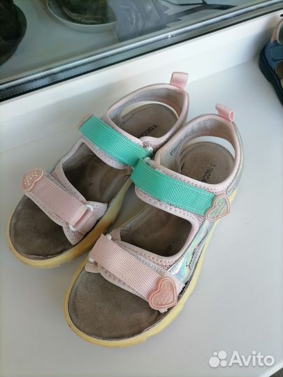 Сандалии для девочки 36р