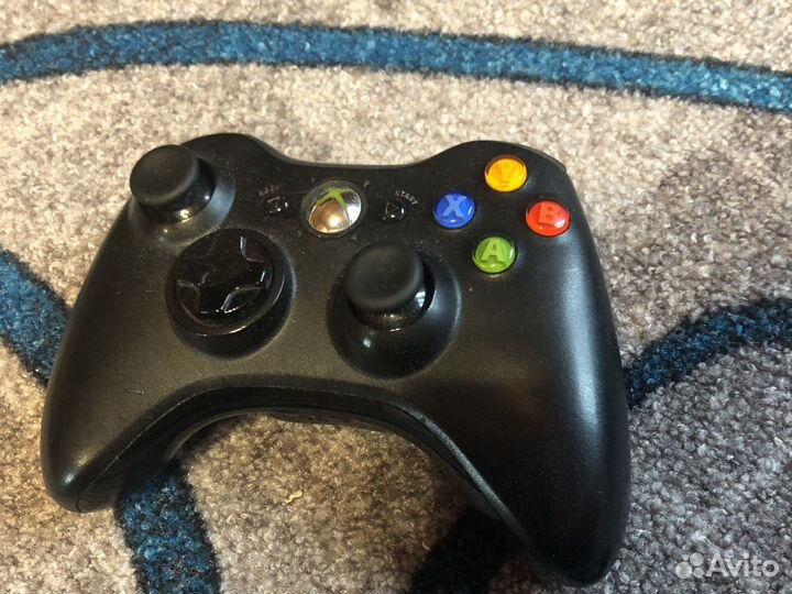 Xbox 360 + 2 игры