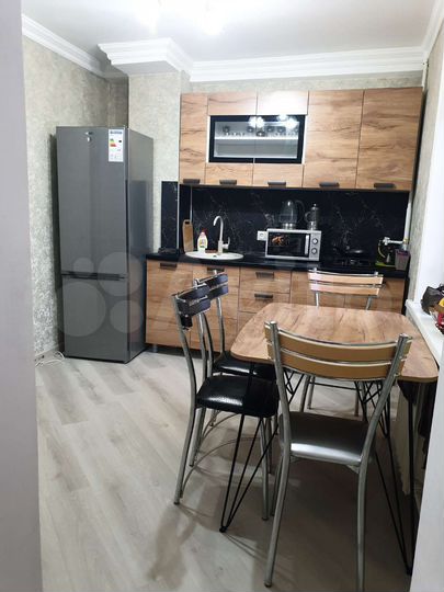 2-к. квартира, 56 м², 4/9 эт.