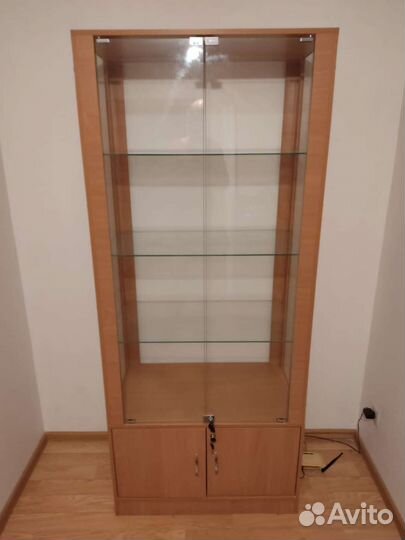 Шкаф - витрина