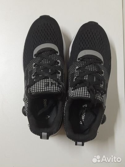 Кроссовки Reebok женские 38 размер