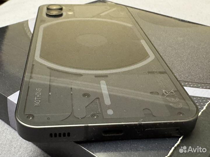 Nothing Phone 1, 8/256 ГБ