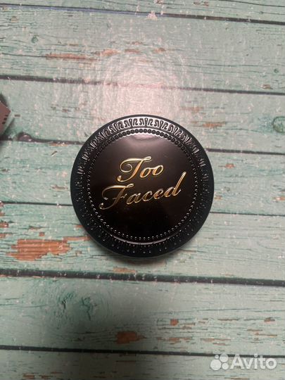 Too faced пудра