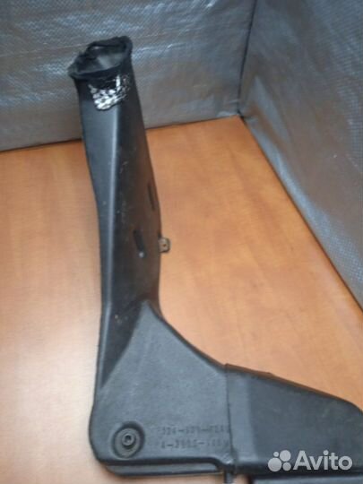 Воздуховод салона правый Mercedes-Benz E-Class