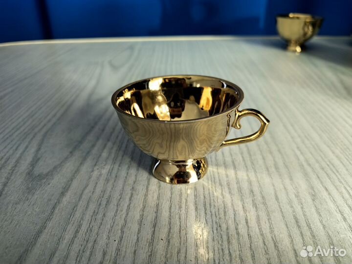 Фарфоровый кофейный сервиз 