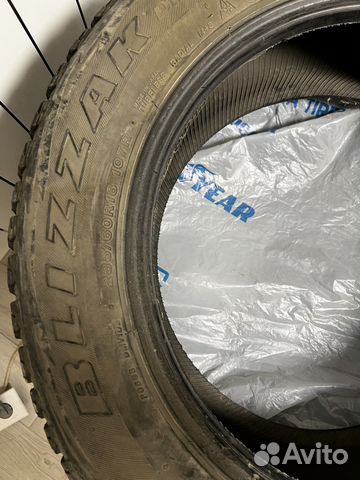 Bridgestone Blizzak DM-V1 235/60 R18