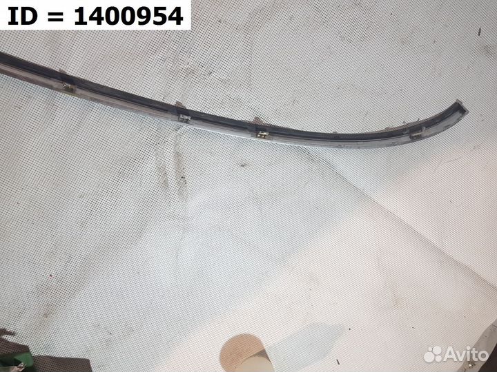 Накладка двери багажника Kia Carnival