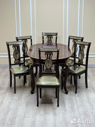 Стол и стулья