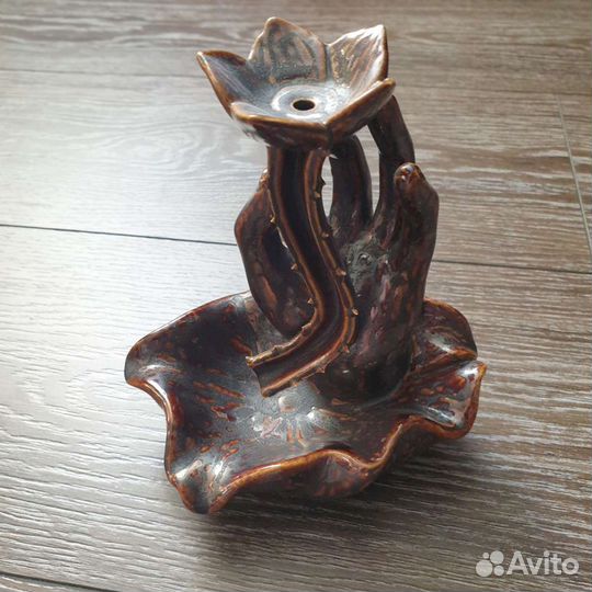 Подставка для благовоний. Стелющийся дым