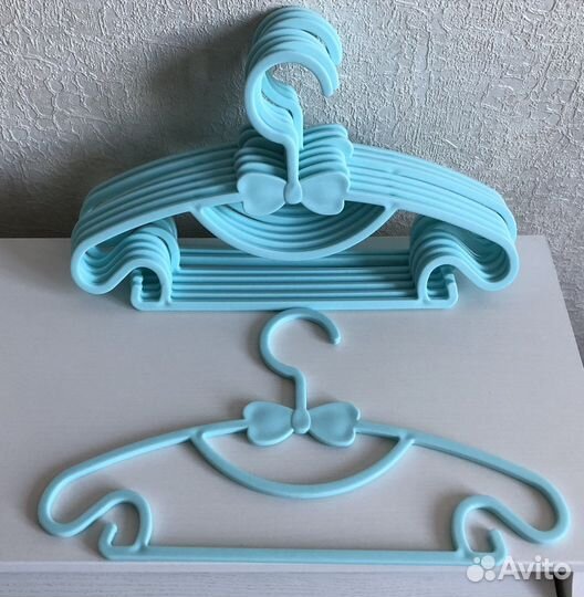 Плечики/вешалки детские, цена за 8шт 450